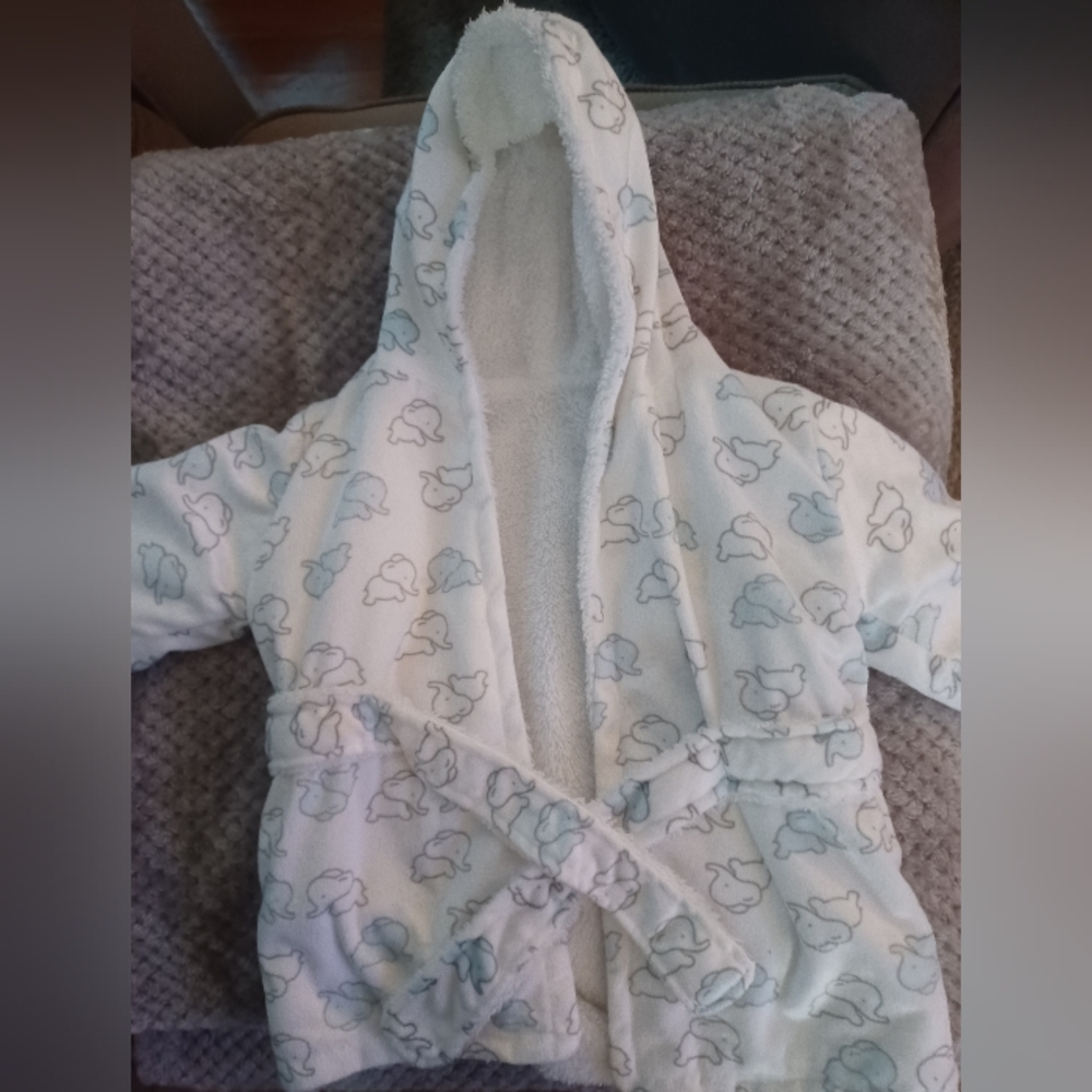 Baby robe